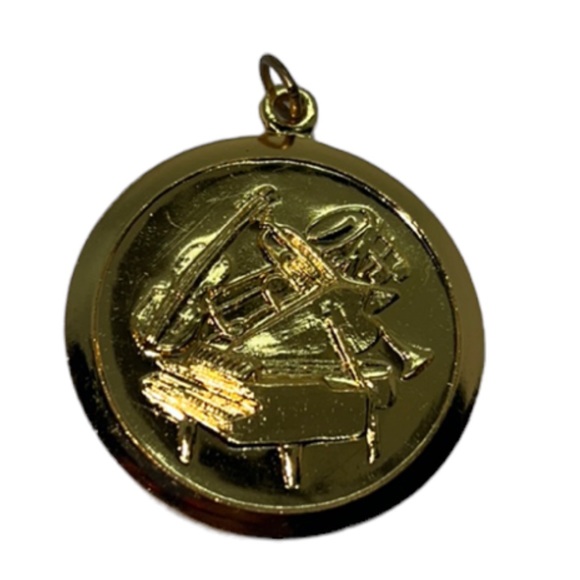 MUSICAL INSTRUMENT PENDANT CHARM GOLD TONE, PIANO, VIOLIN, SAXOPHONE, NOTES - Picture 4 of 13